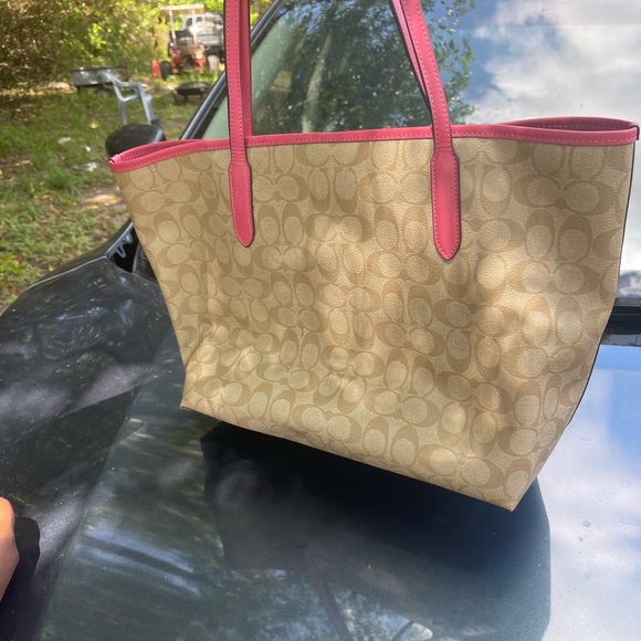 Coach barley used - Picture 2 of 3